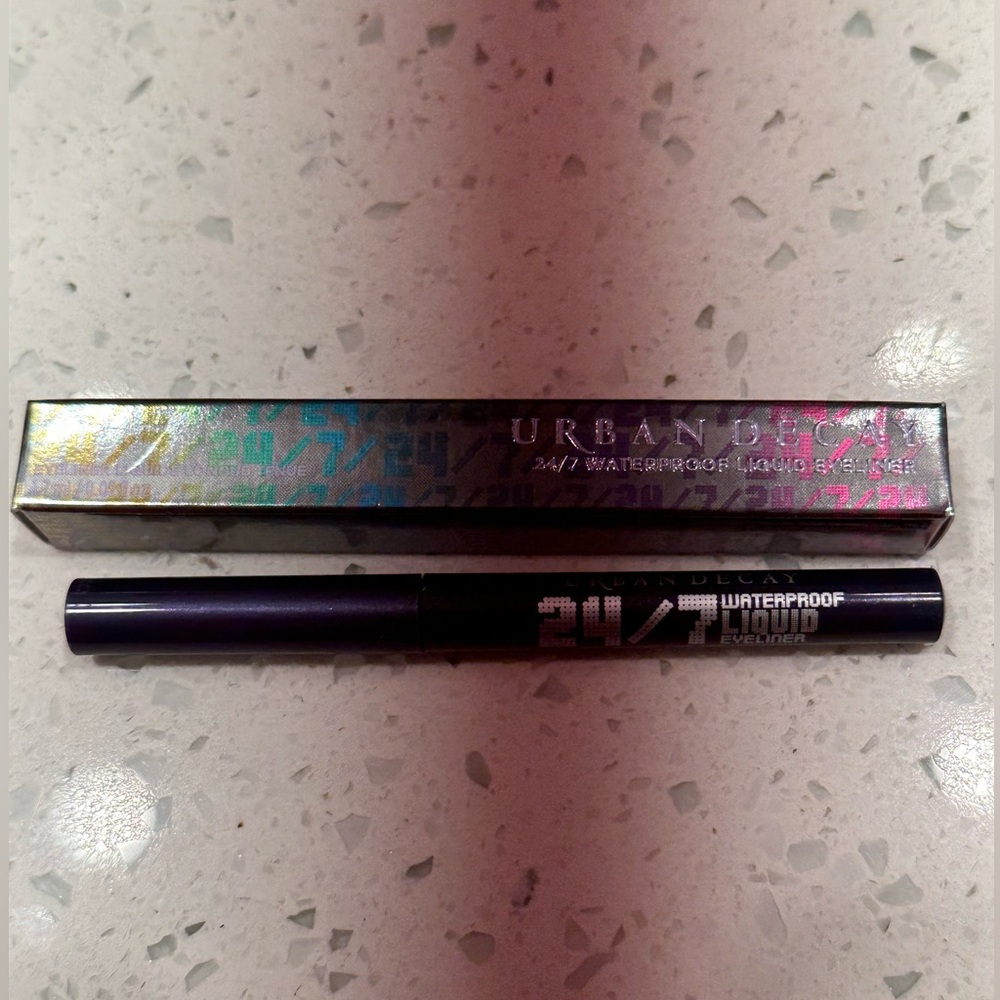 NIB Urban Decay 24/7 Waterproof Liquid Eyeliner- Retrograde